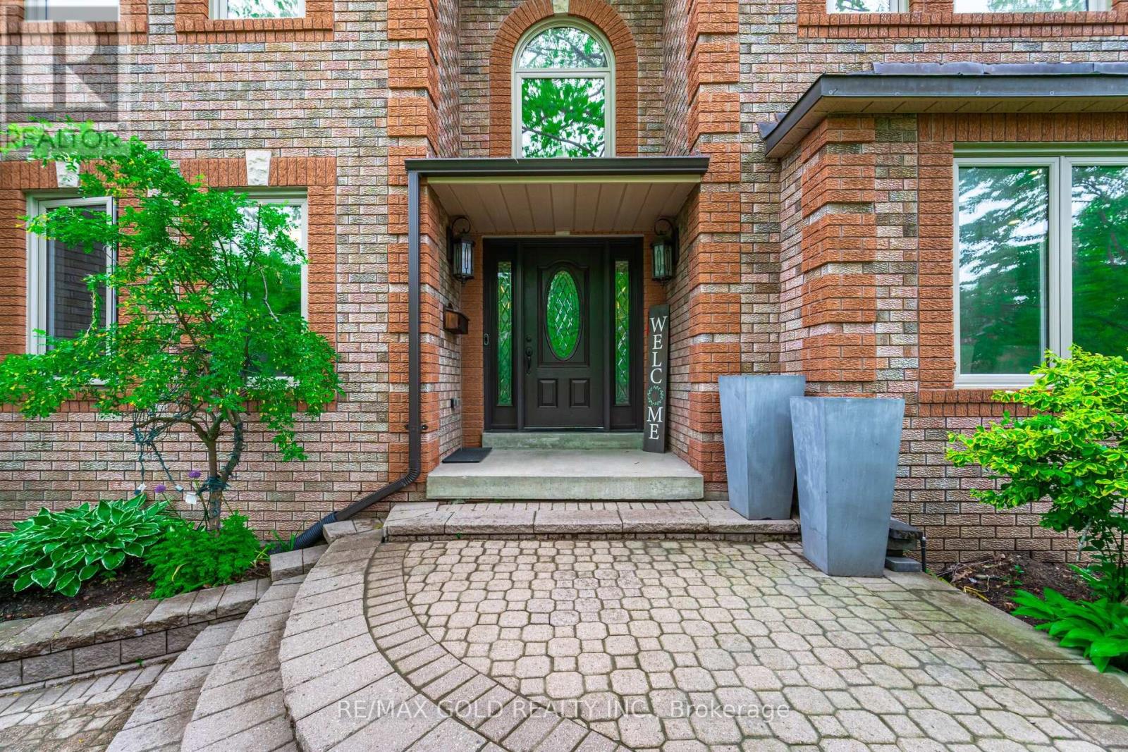Property at 6 ALANA DRIVE image 2