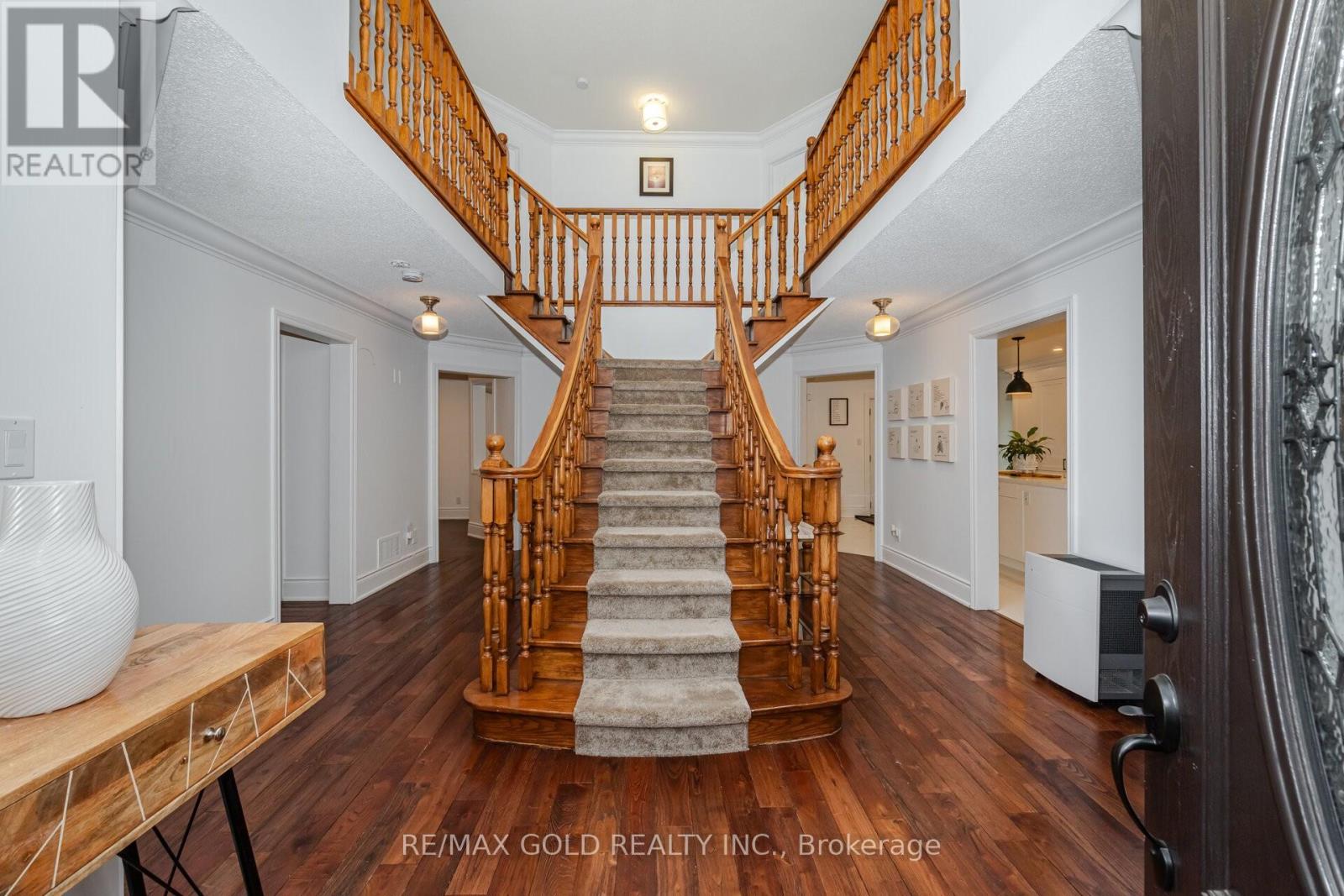 Property at 6 ALANA DRIVE image 3