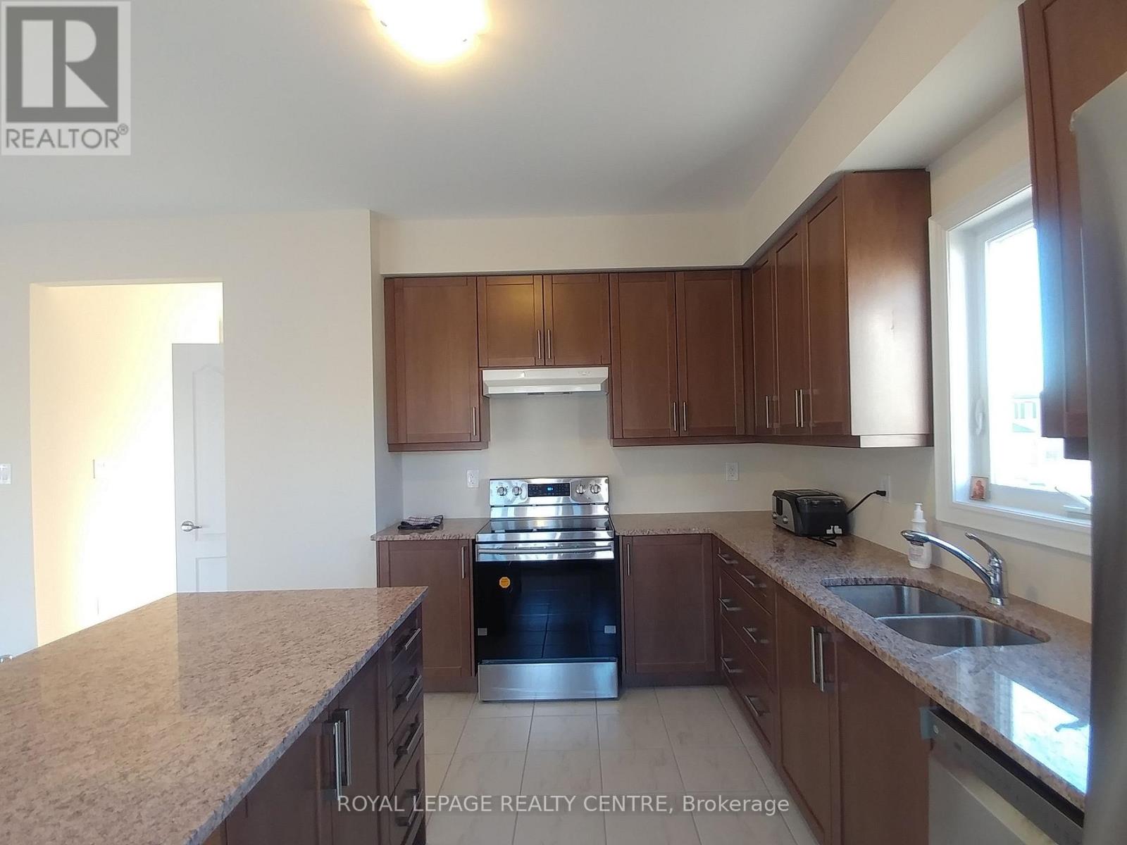43 Landscape Drive, Oro-Medonte (Horseshoe Valley), Ontario  L0L 2X0 - Photo 5 - S12184674