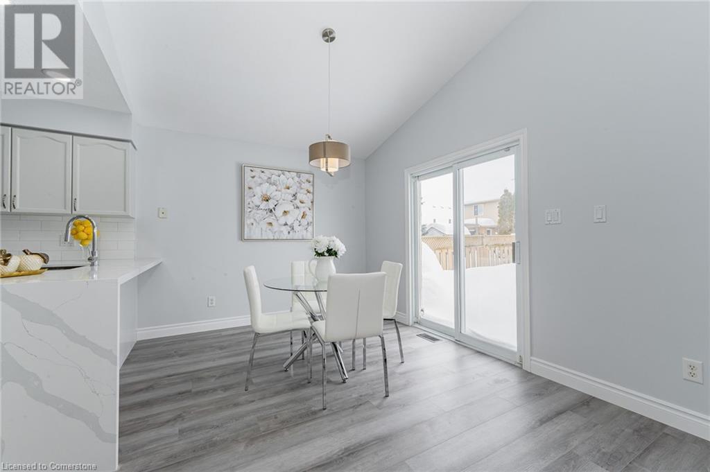 830 Brandenburg Boulevard, Waterloo, Ontario  N2T 2X3 - Photo 13 - 40734966
