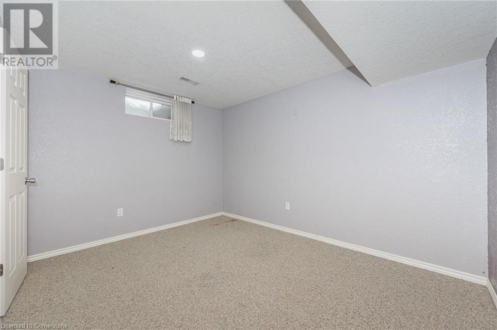 830 Brandenburg Boulevard, Waterloo, Ontario  N2T 2X3 - Photo 45 - 40734966