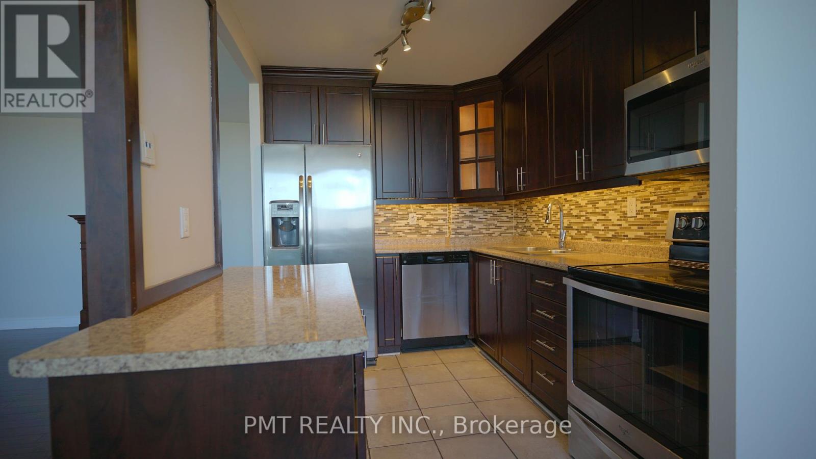 904 - 530 Lolita Gardens, Mississauga, Ontario  L5A 3T2 - Photo 11 - W12184584