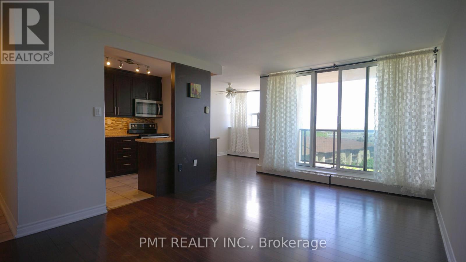 904 - 530 Lolita Gardens, Mississauga, Ontario  L5A 3T2 - Photo 2 - W12184584