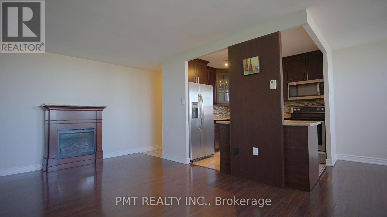 904 - 530 Lolita Gardens, Mississauga, Ontario  L5A 3T2 - Photo 6 - W12184584