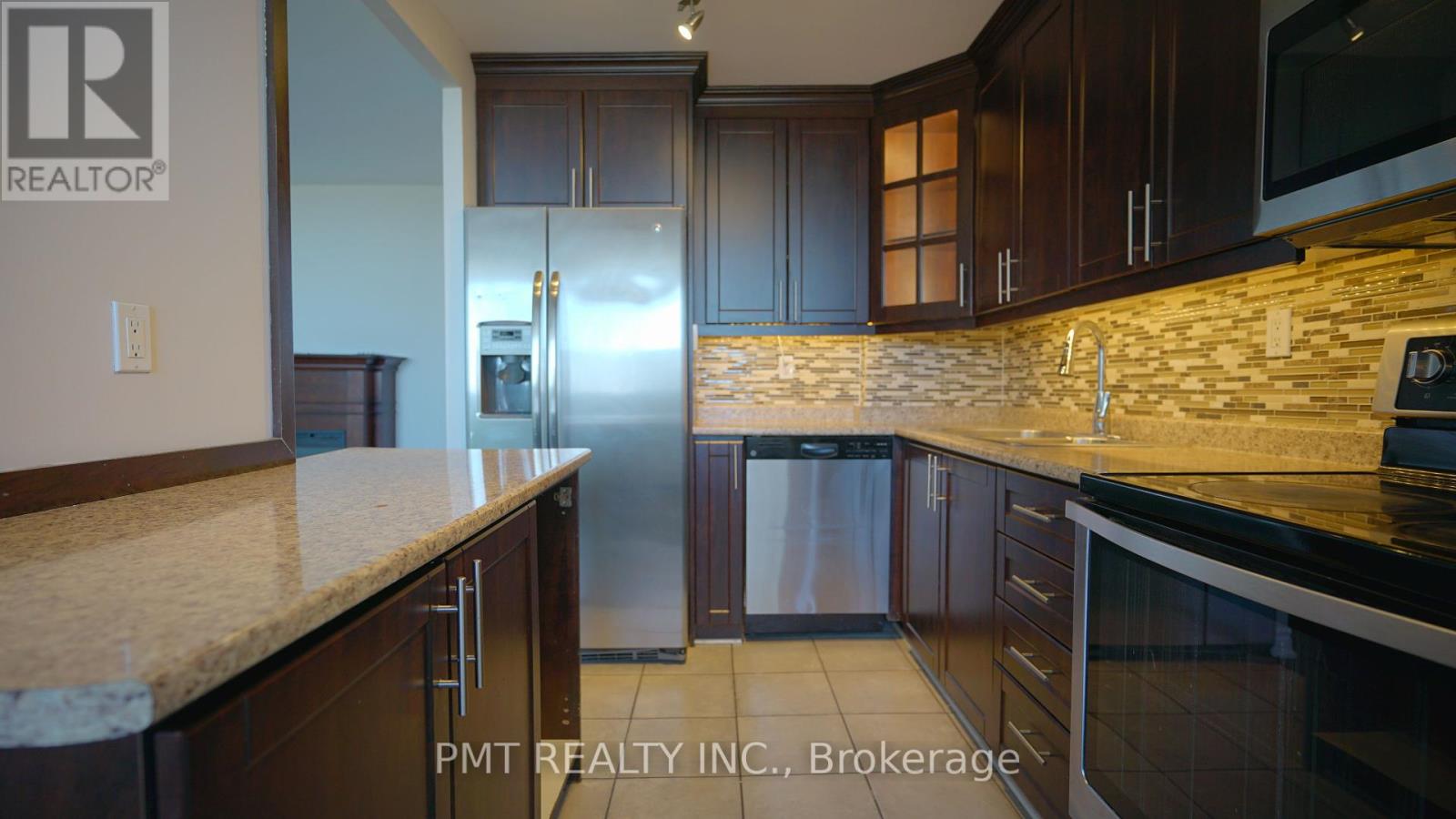 904 - 530 Lolita Gardens, Mississauga, Ontario  L5A 3T2 - Photo 9 - W12184584