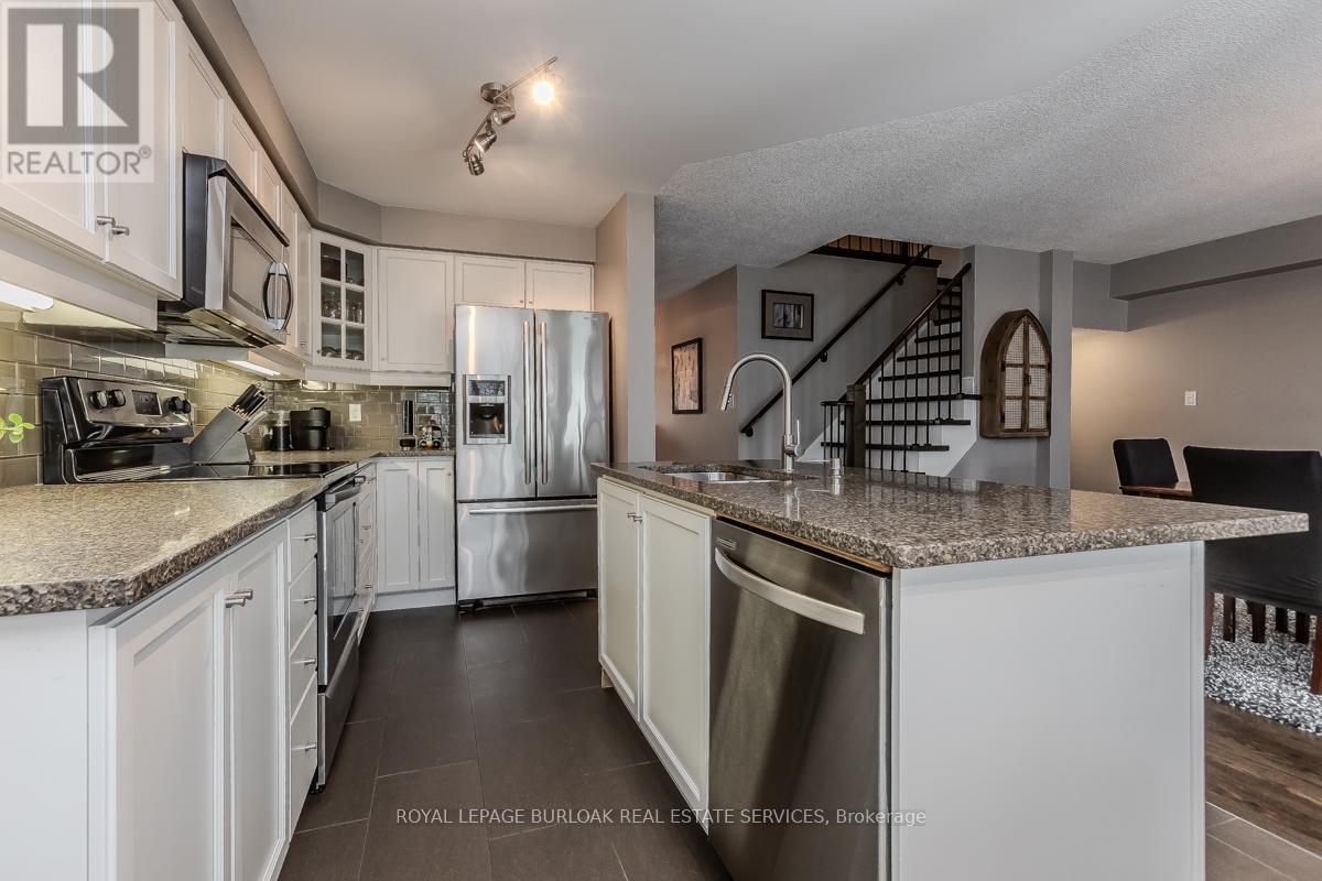2282 Seton Crescent, Burlington, Ontario  L7L 6Y4 - Photo 15 - W12184610