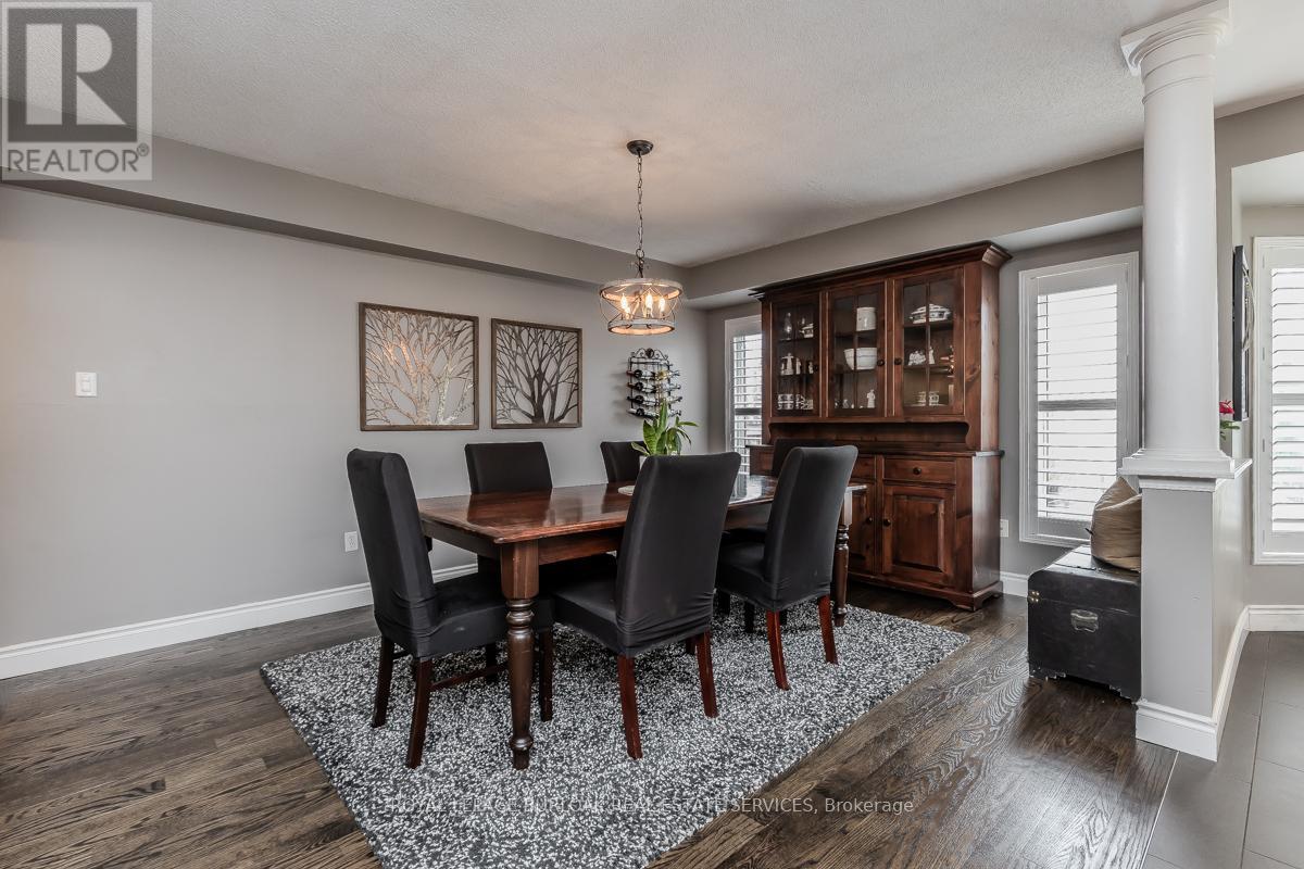 2282 Seton Crescent, Burlington, Ontario  L7L 6Y4 - Photo 17 - W12184610