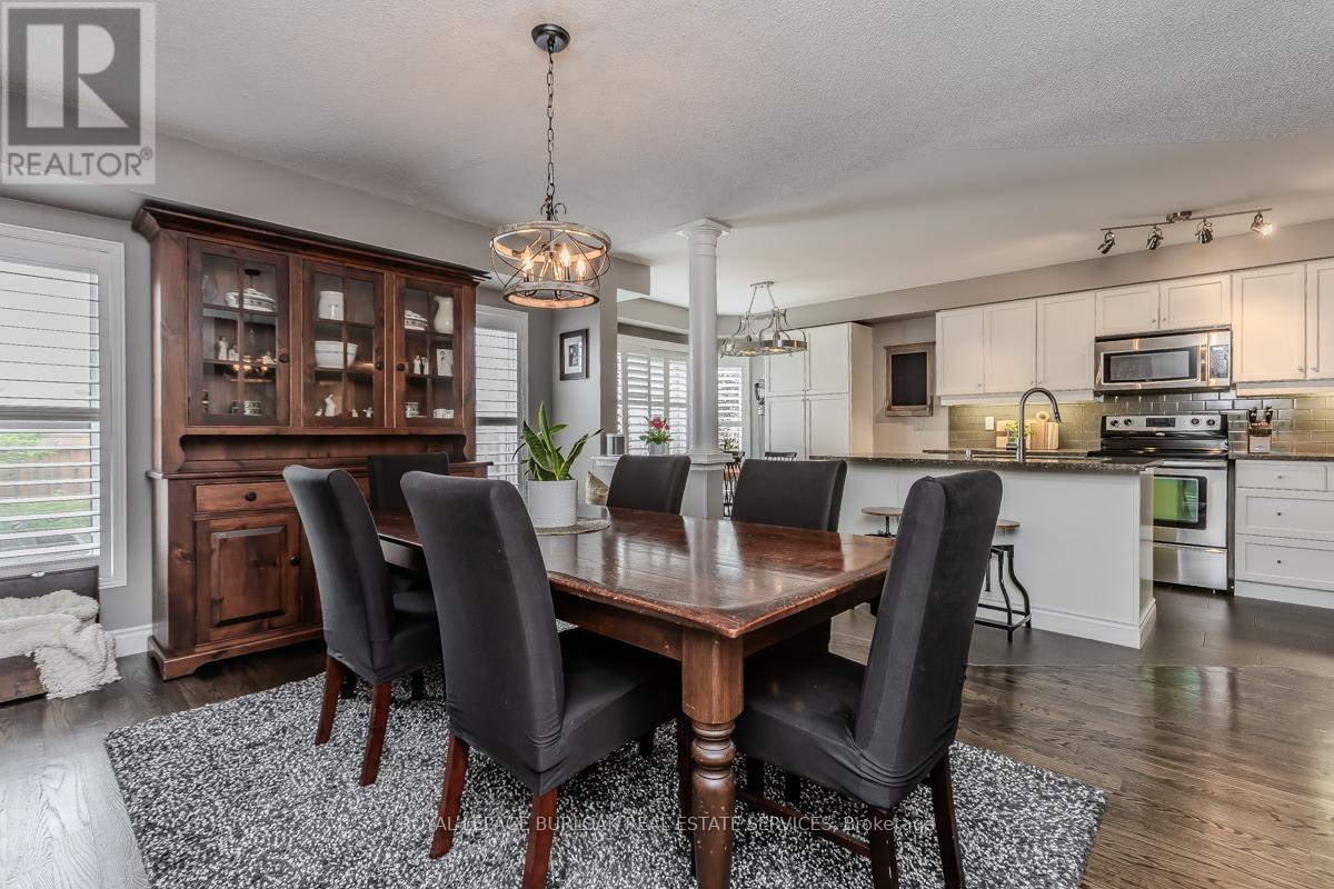 2282 Seton Crescent, Burlington, Ontario  L7L 6Y4 - Photo 18 - W12184610