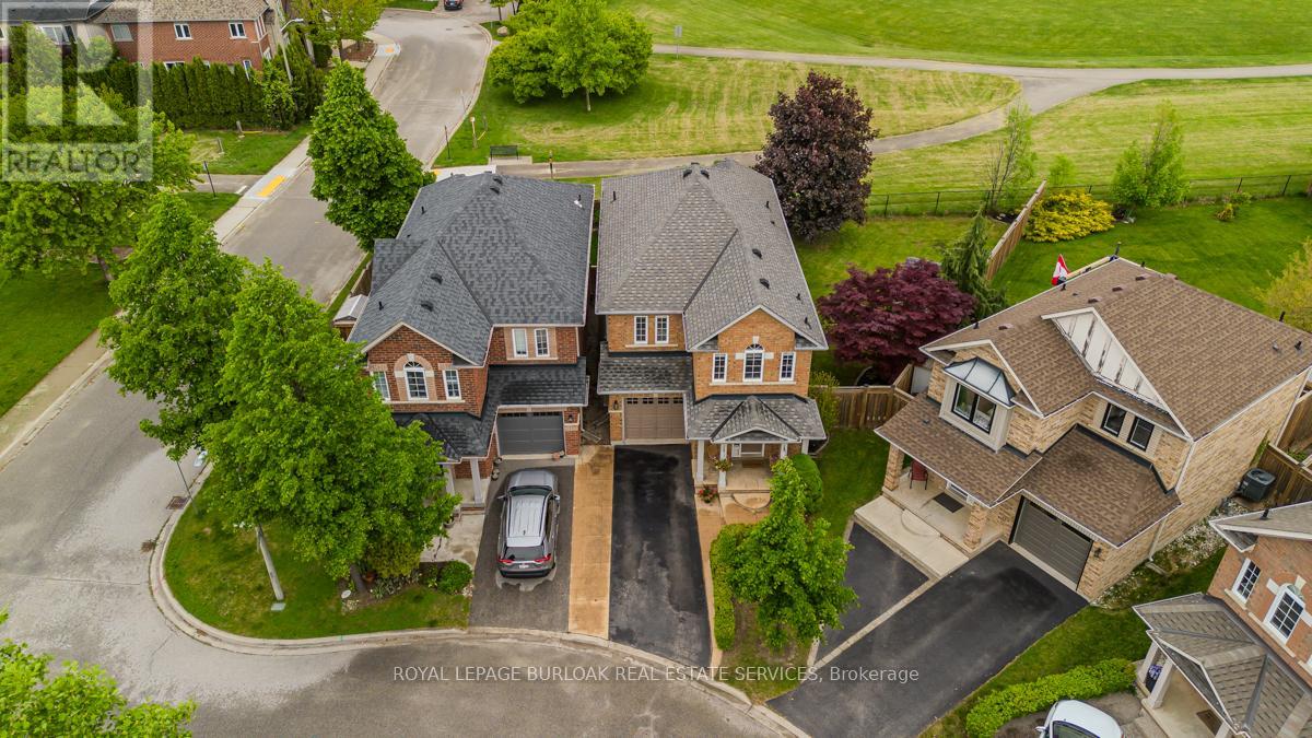 2282 Seton Crescent, Burlington, Ontario  L7L 6Y4 - Photo 47 - W12184610
