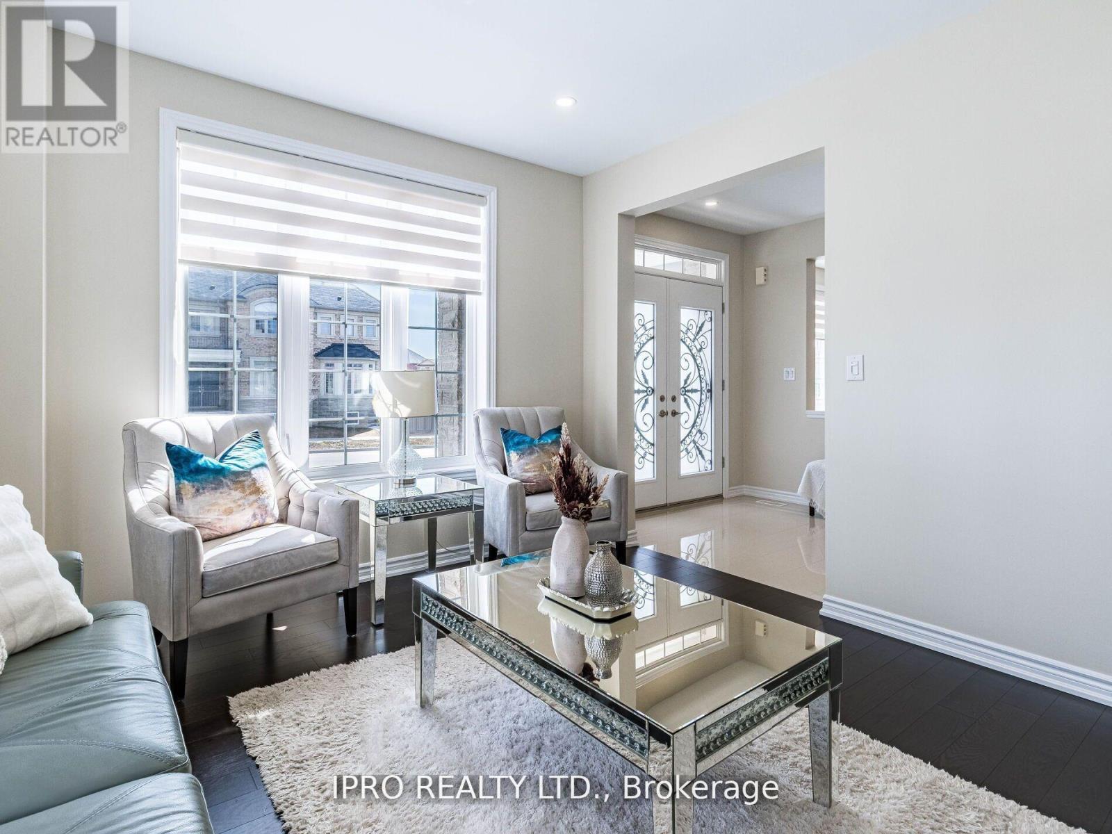 360 Remembrance Road, Brampton, Ontario  L7A 4X8 - Photo 11 - W12184657
