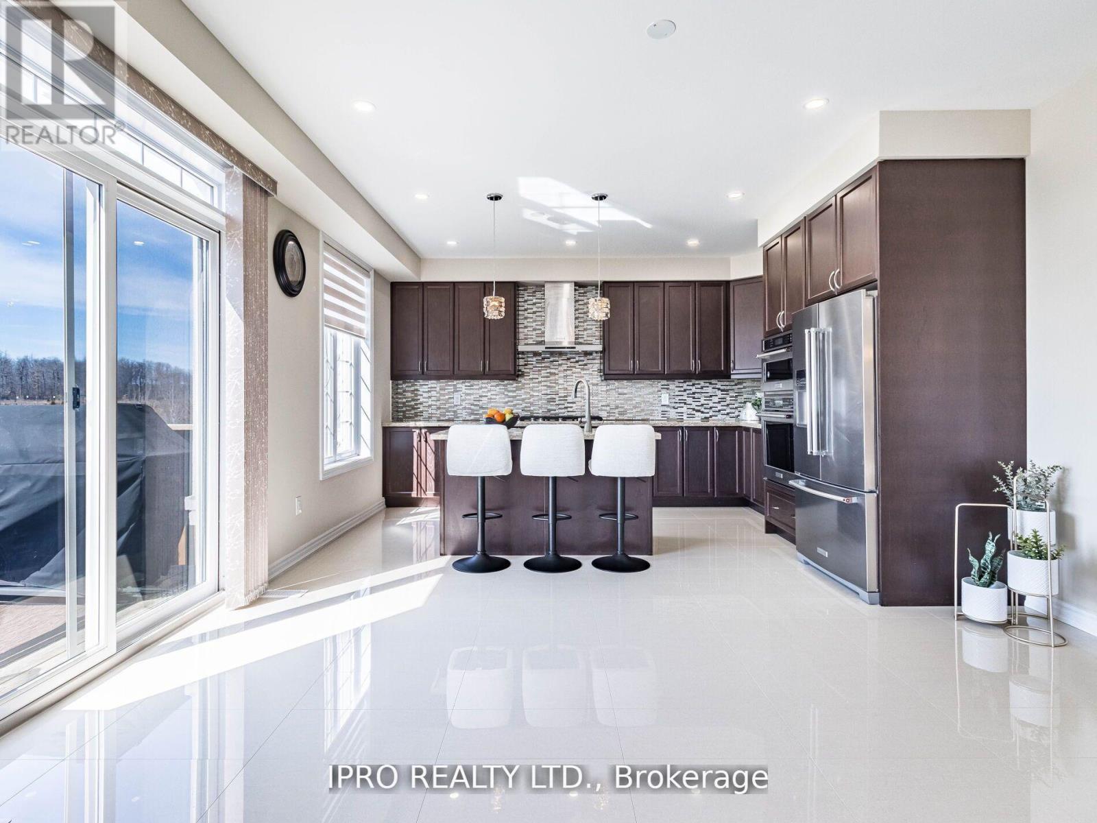 360 Remembrance Road, Brampton, Ontario  L7A 4X8 - Photo 13 - W12184657