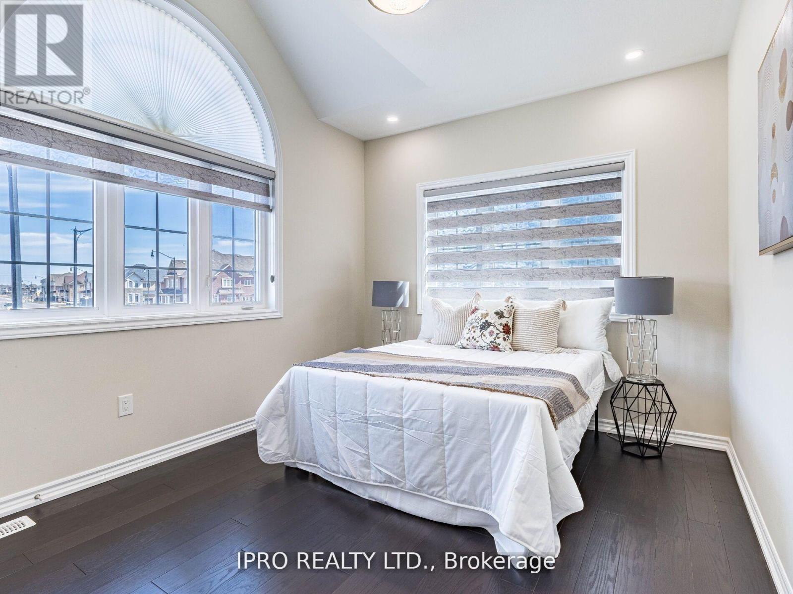 360 Remembrance Road, Brampton, Ontario  L7A 4X8 - Photo 33 - W12184657