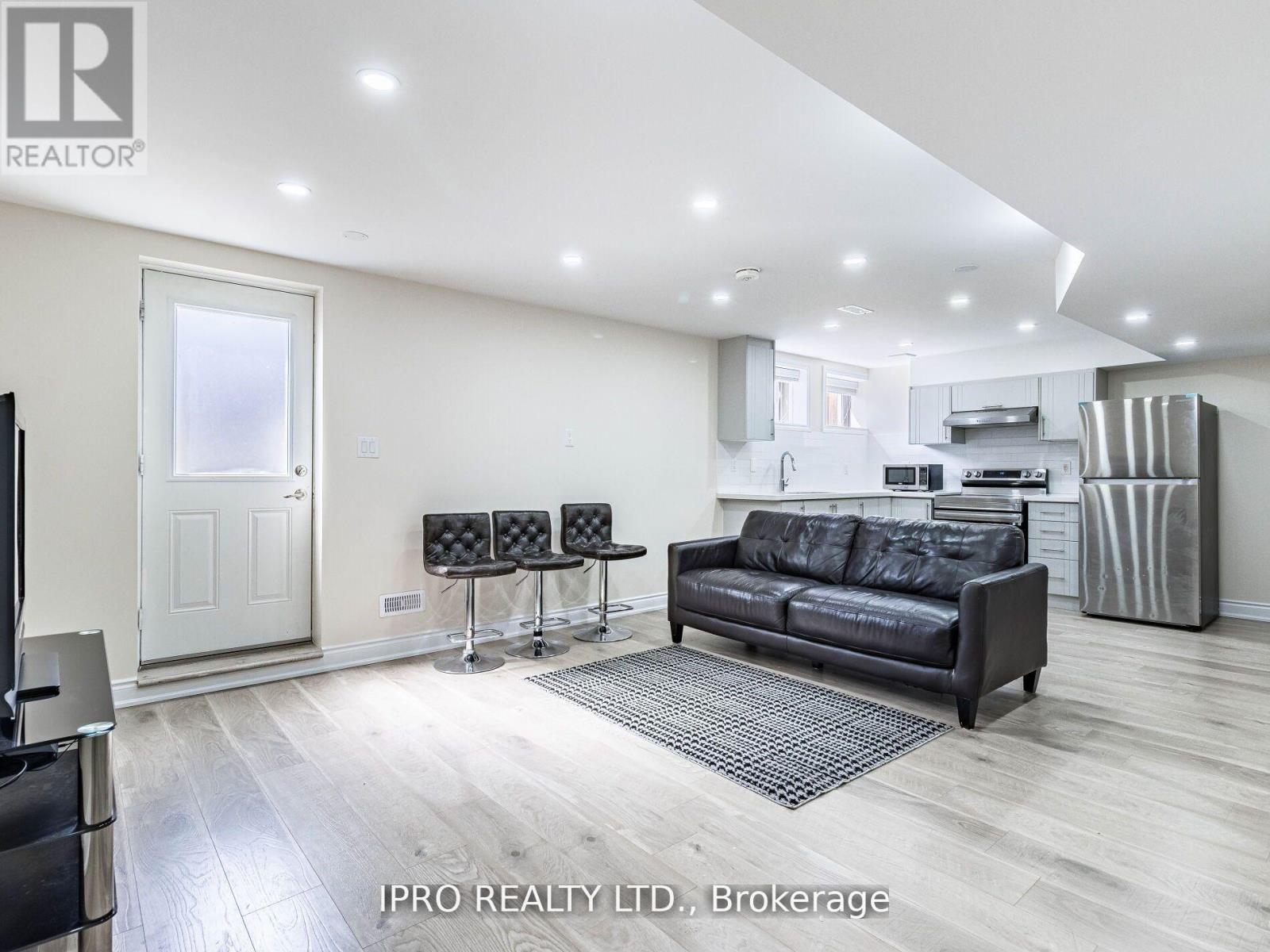 360 Remembrance Road, Brampton, Ontario  L7A 4X8 - Photo 45 - W12184657