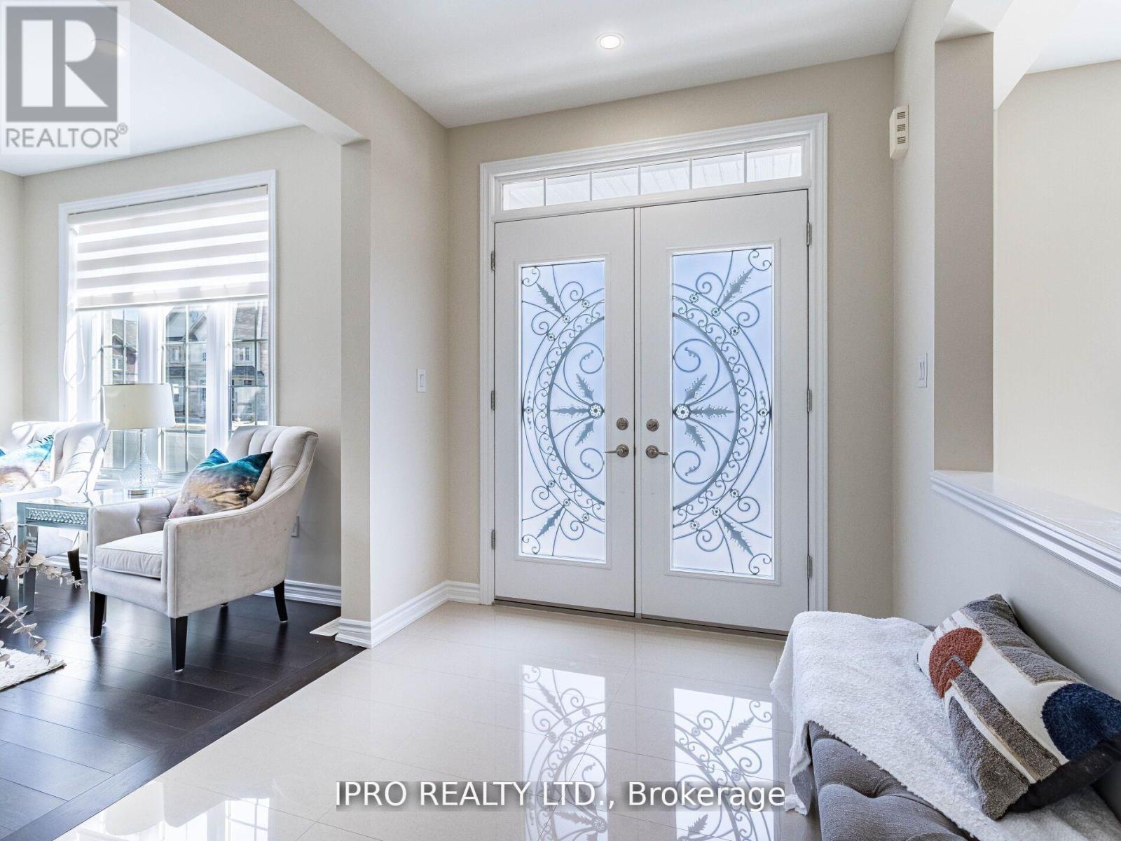 360 Remembrance Road, Brampton, Ontario  L7A 4X8 - Photo 7 - W12184657
