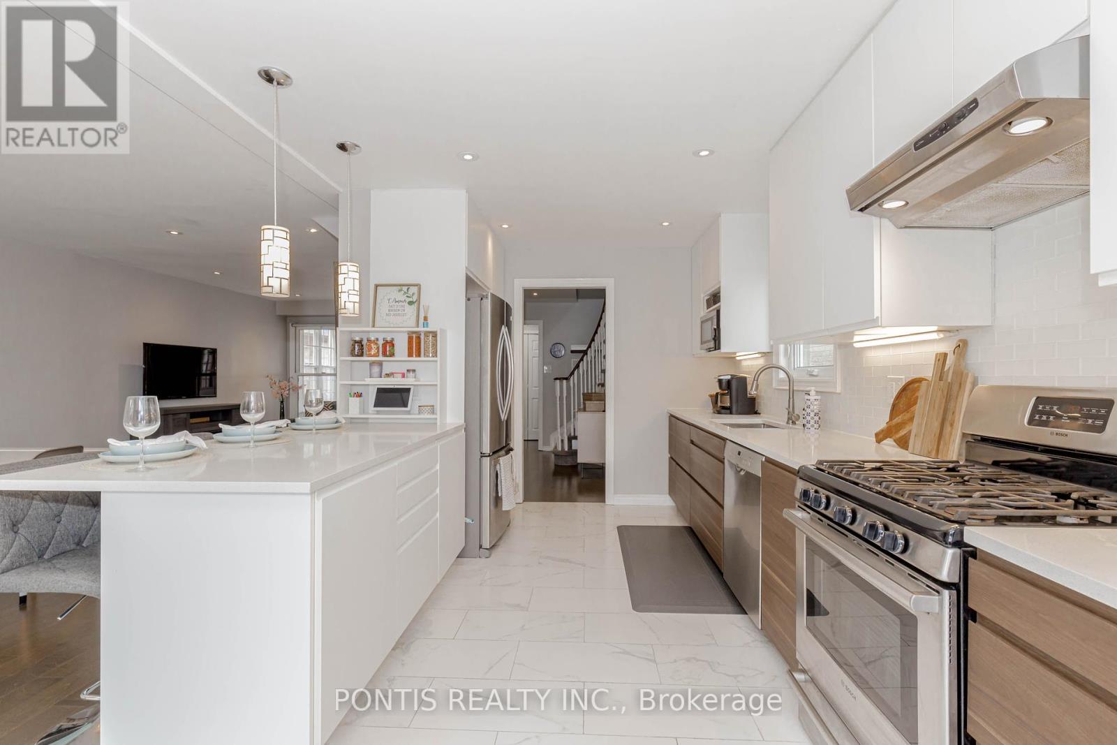 1526 Kirkrow Crescent, Mississauga (East Credit), Ontario  L5M 3Y8 - Photo 14 - W12184661