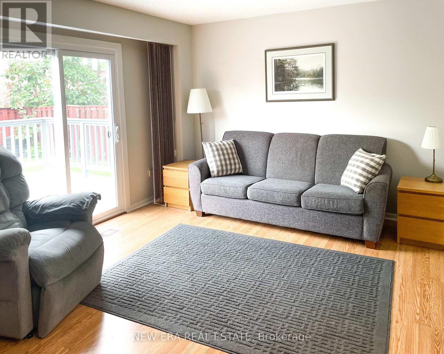 4059 Teakwood Drive, Mississauga, Ontario  L5C 3L3 - Photo 2 - W12184696