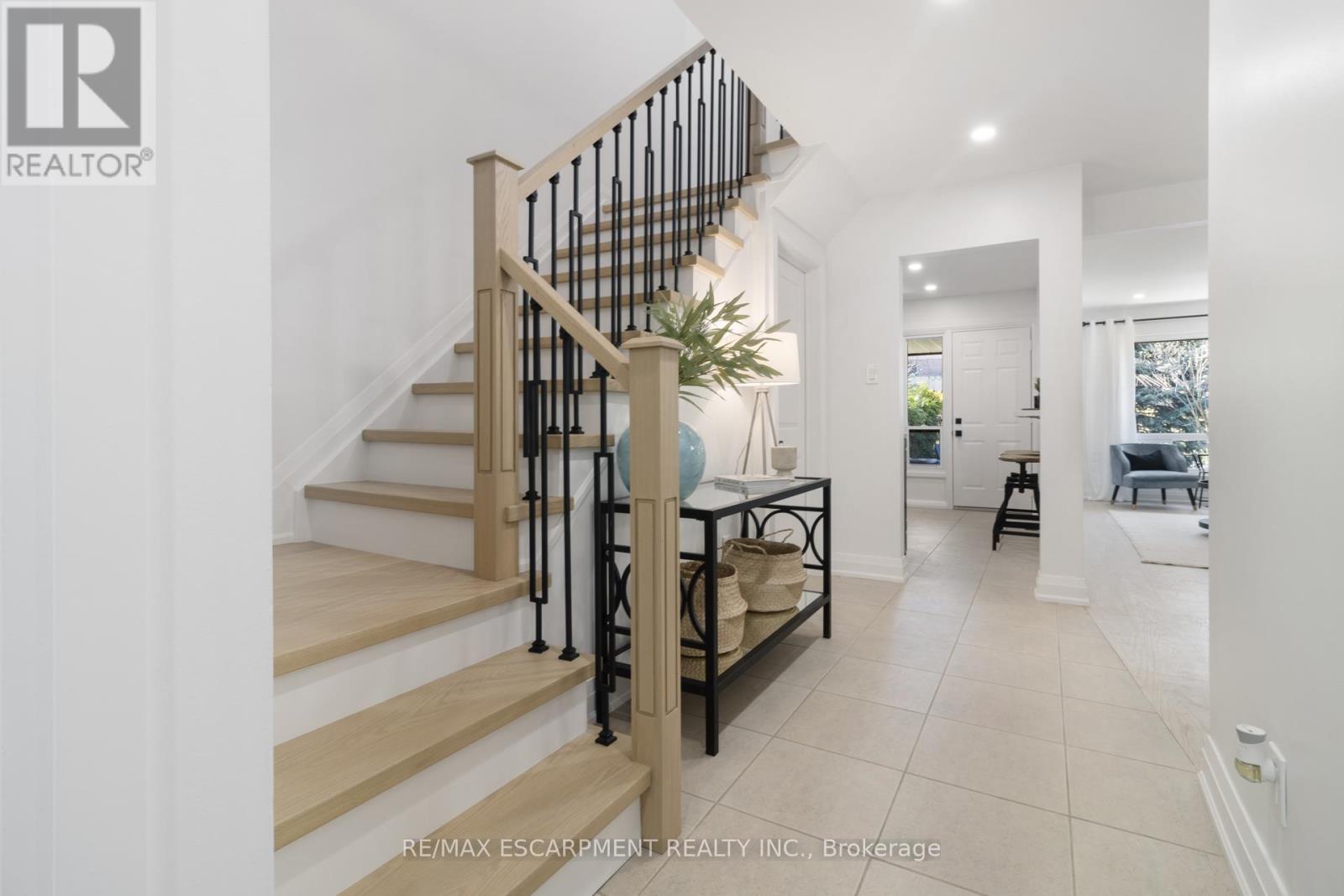 55 - 2020 South Millway, Mississauga, Ontario  L5L 1K2 - Photo 4 - W12184780