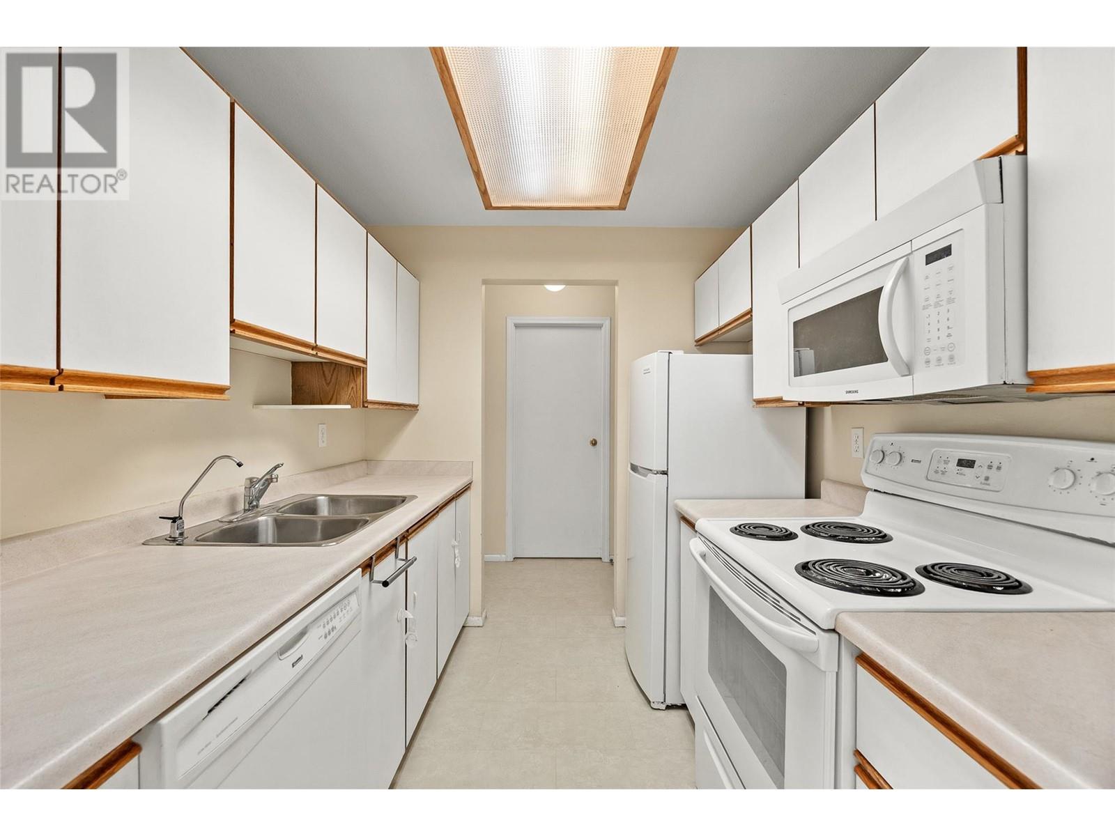 2025 Baron Road Unit# 203, Kelowna, British Columbia  V1X 7G3 - Photo 7 - 10349830
