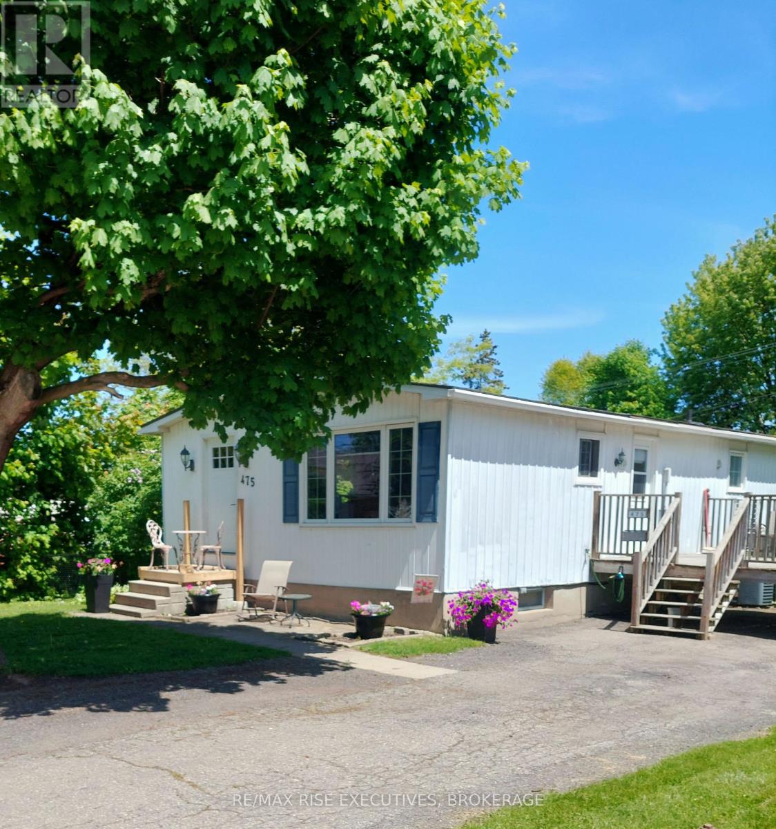 475 Henrietta Street, Gananoque, Ontario  K7G 1X8 - Photo 2 - X12184818