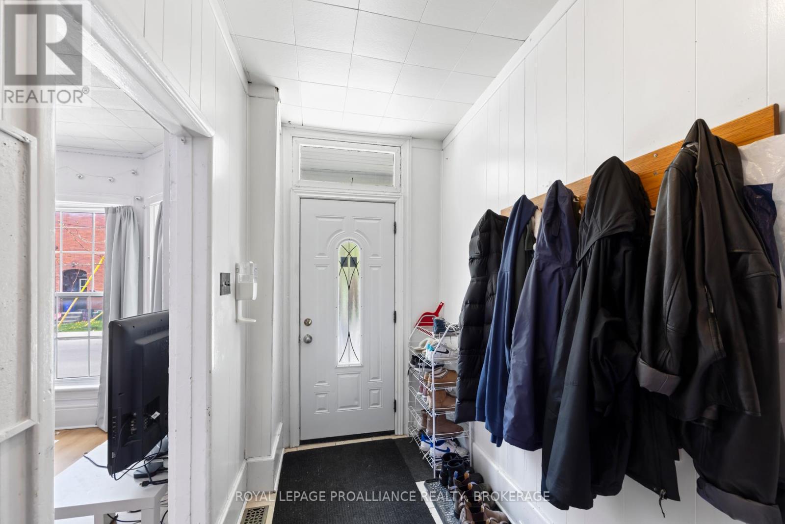 73 Division Street, Kingston, Ontario  K7M 3M1 - Photo 6 - X12184860