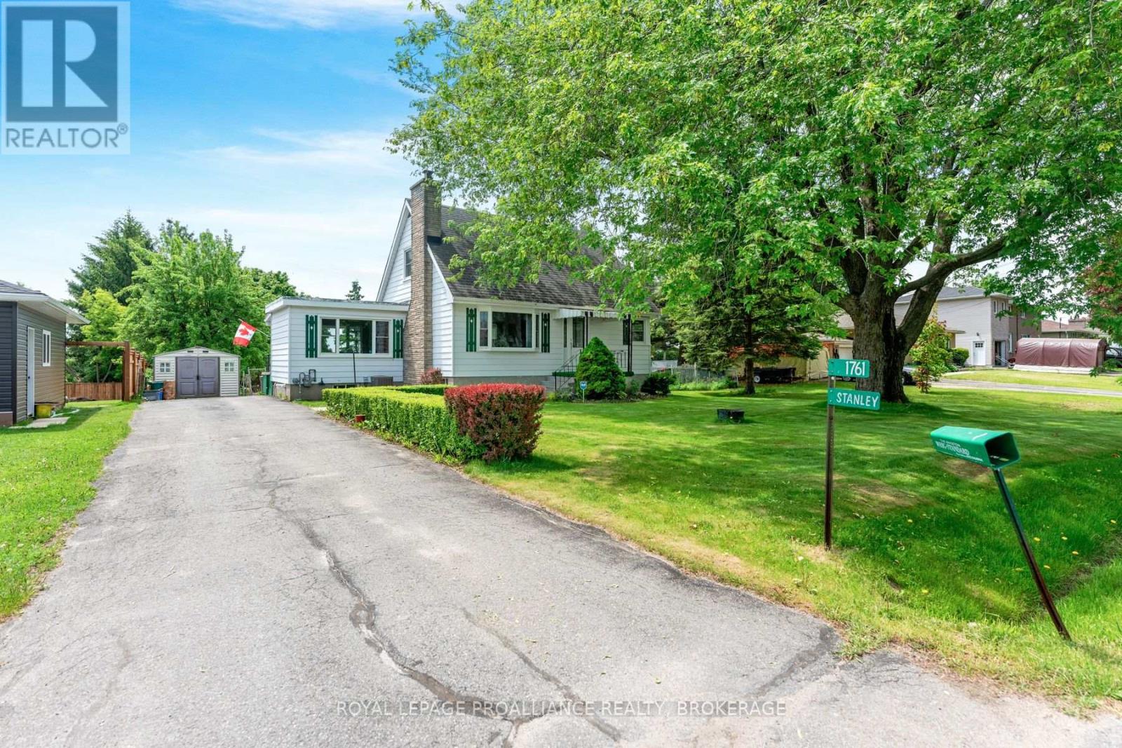 1761 Floyd Avenue, Kingston, Ontario  K7L 4V4 - Photo 3 - X12184883