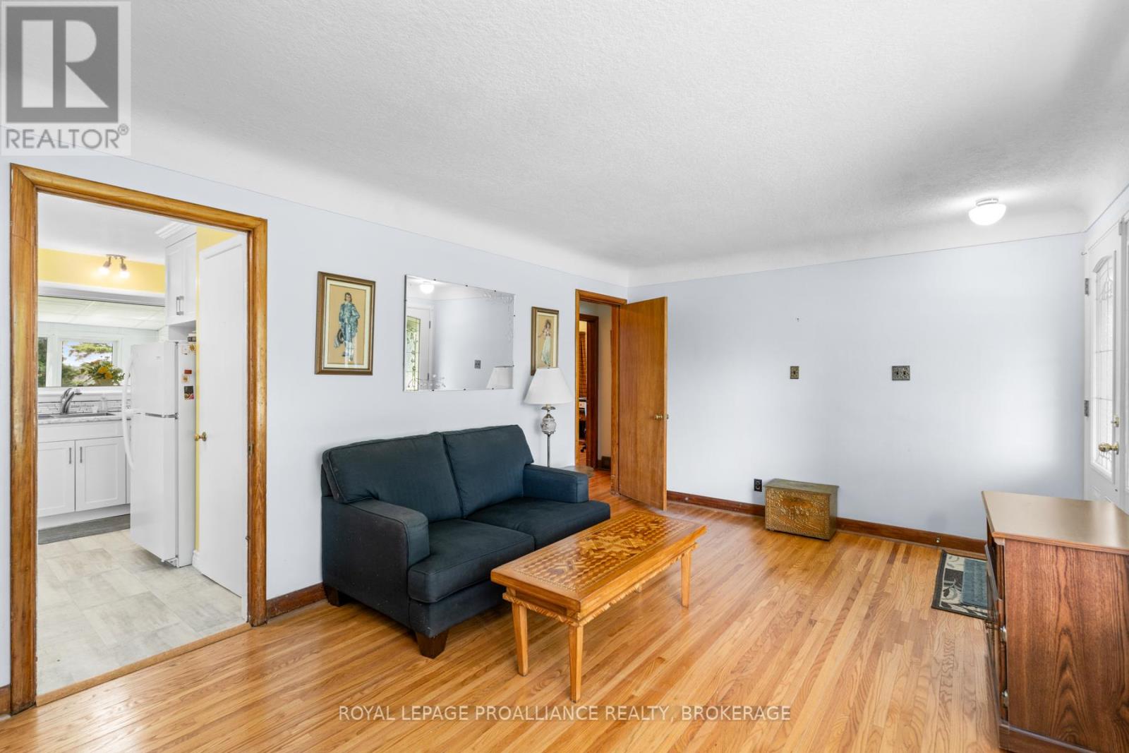 1761 Floyd Avenue, Kingston, Ontario  K7L 4V4 - Photo 6 - X12184883