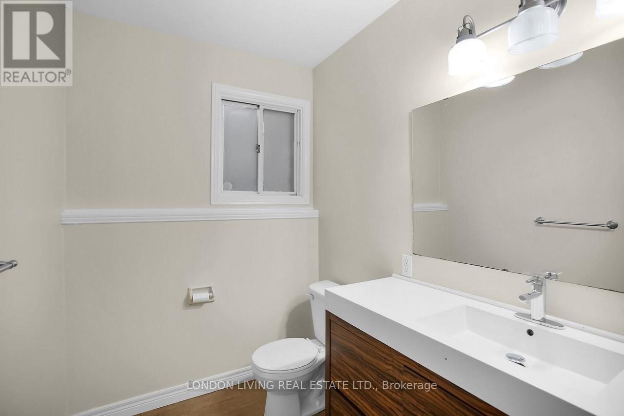 Photo 13 of 24 for 87 Essex Street