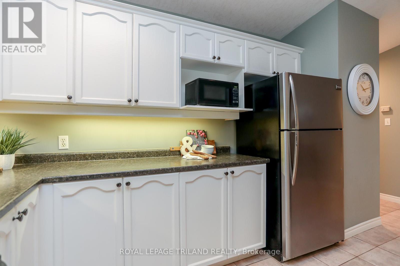 20 - 1241 Beaverbrook Avenue, London North, Ontario  N6H 5P1 - Photo 18 - X12184927