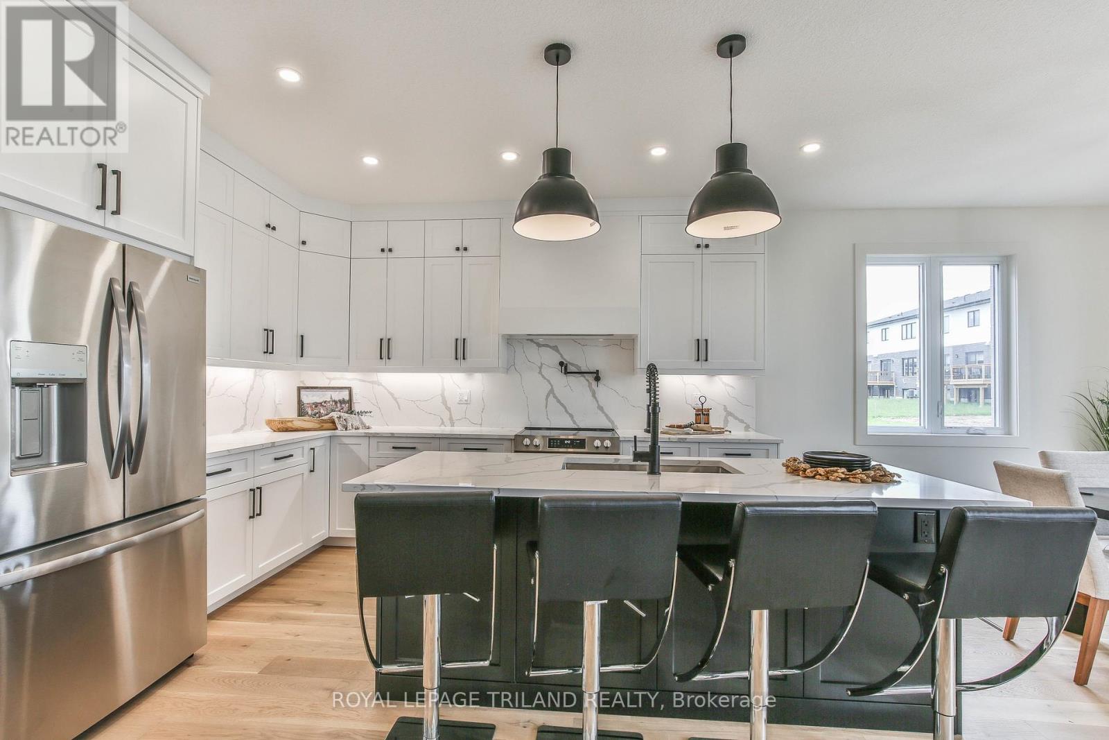 6484 Heathwoods Avenue, London South, Ontario  N6P 0J7 - Photo 8 - X12184950