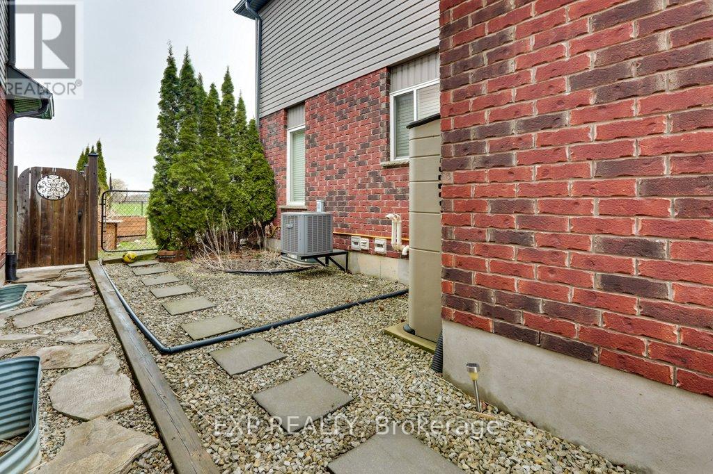 153 Winders Trail, Ingersoll (Ingersoll - South), Ontario  N5C 0A7 - Photo 34 - X12184691
