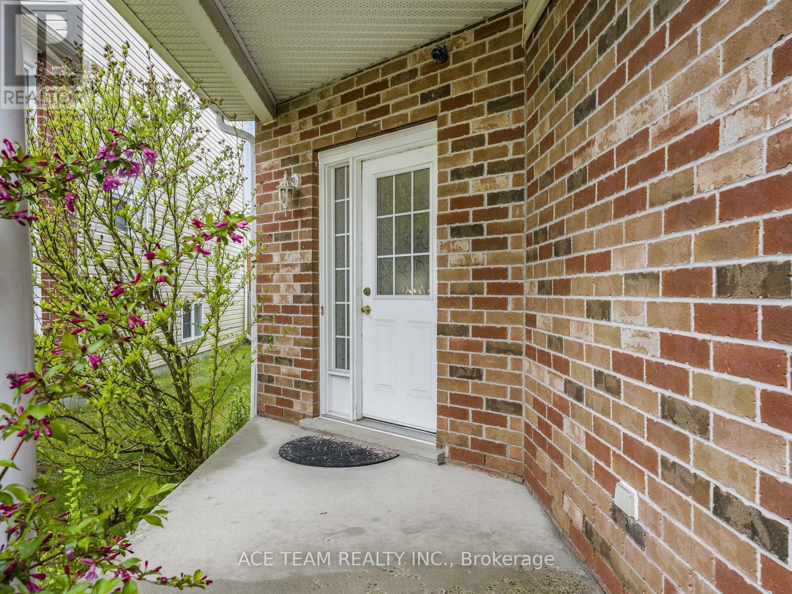 44 Lardner Street, Cambridge, Ontario  N3C 4L2 - Photo 3 - X12184740