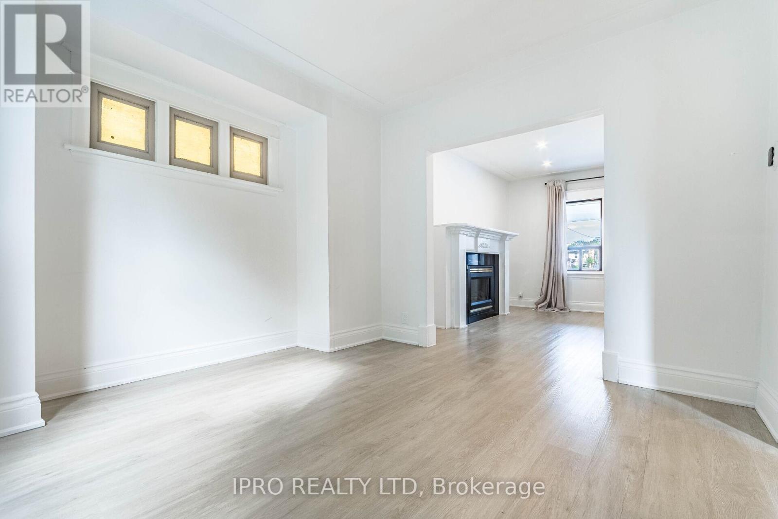 35 Chestnut Avenue, Hamilton (Gibson), Ontario  L8L 6K5 - Photo 8 - X12184749