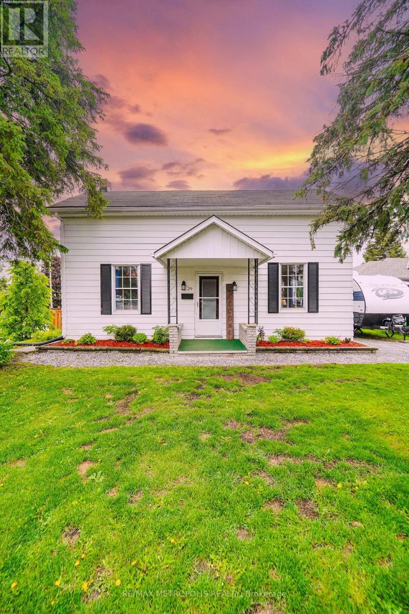 29 George Street E, Kawartha Lakes, Ontario  K9V 1W4 - Photo 8 - X12184751