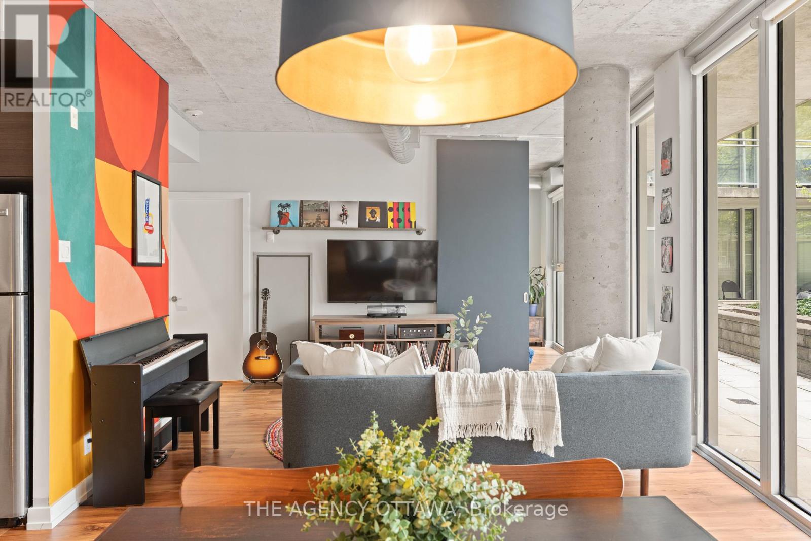 206 - 354 Gladstone Avenue, Ottawa, Ontario  K2P 0R4 - Photo 4 - X12184792