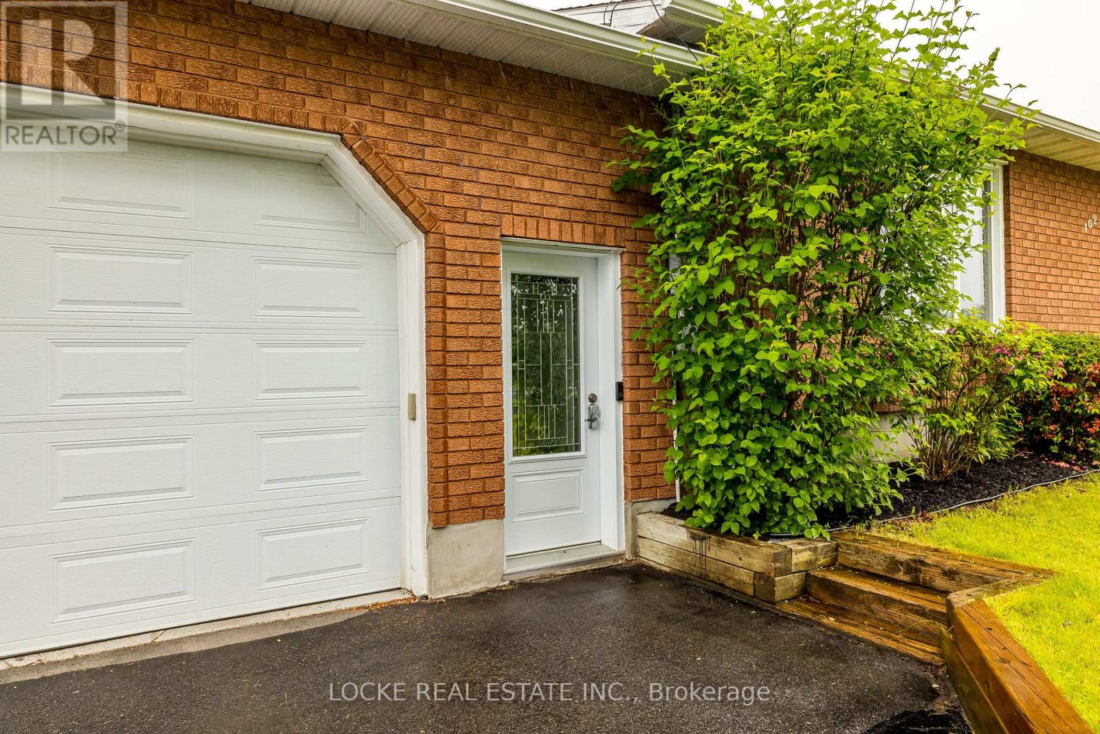 102 Bourdeau Boulevard, The Nation, Ontario  K0A 2M0 - Photo 3 - X12184851