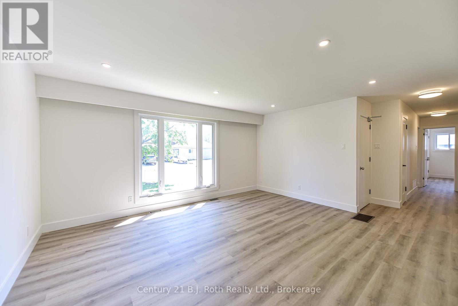 571 High Street, Orillia, Ontario  L3V 4Y2 - Photo 14 - S12184854