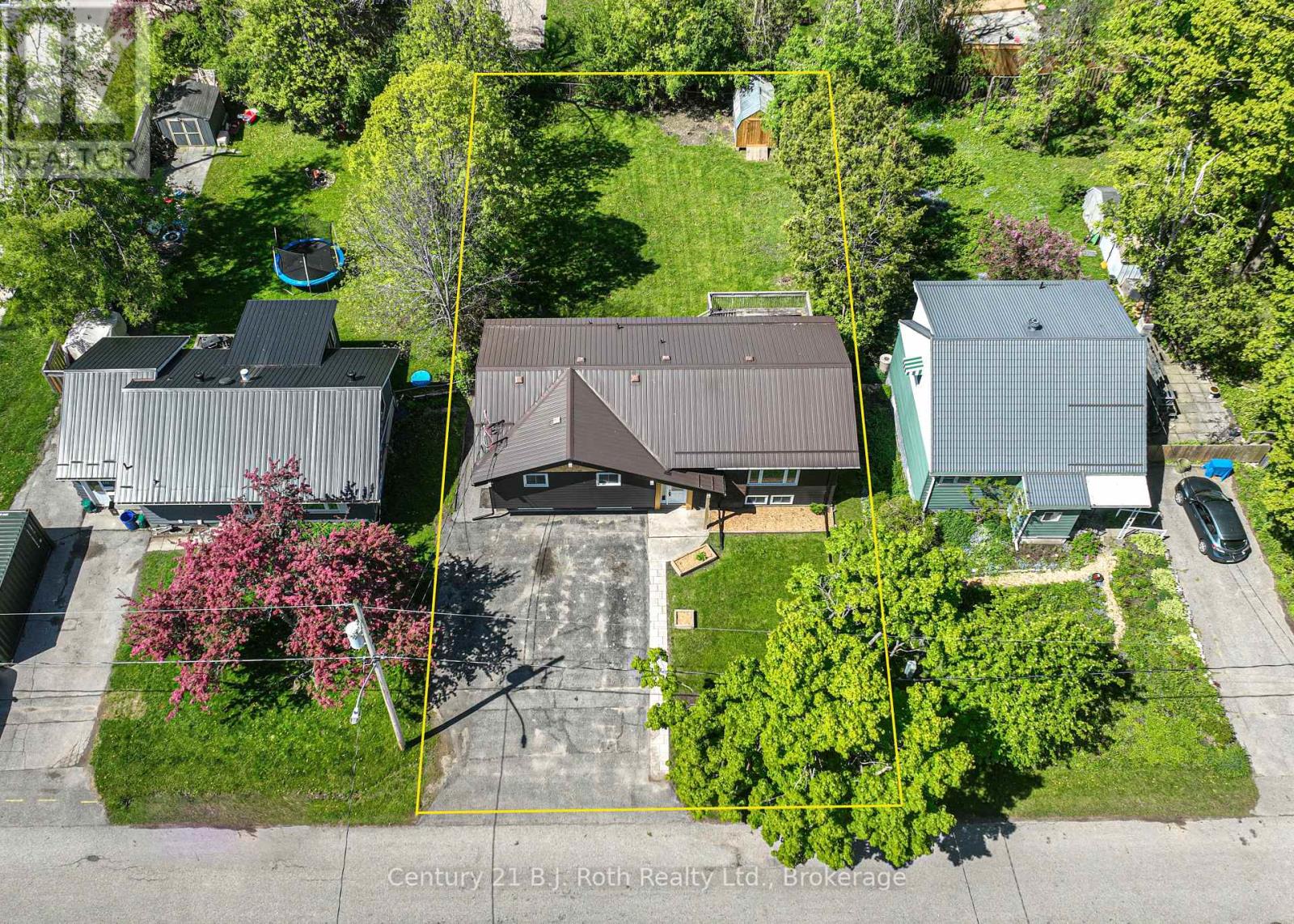 Property at 571 HIGH STREET image 3