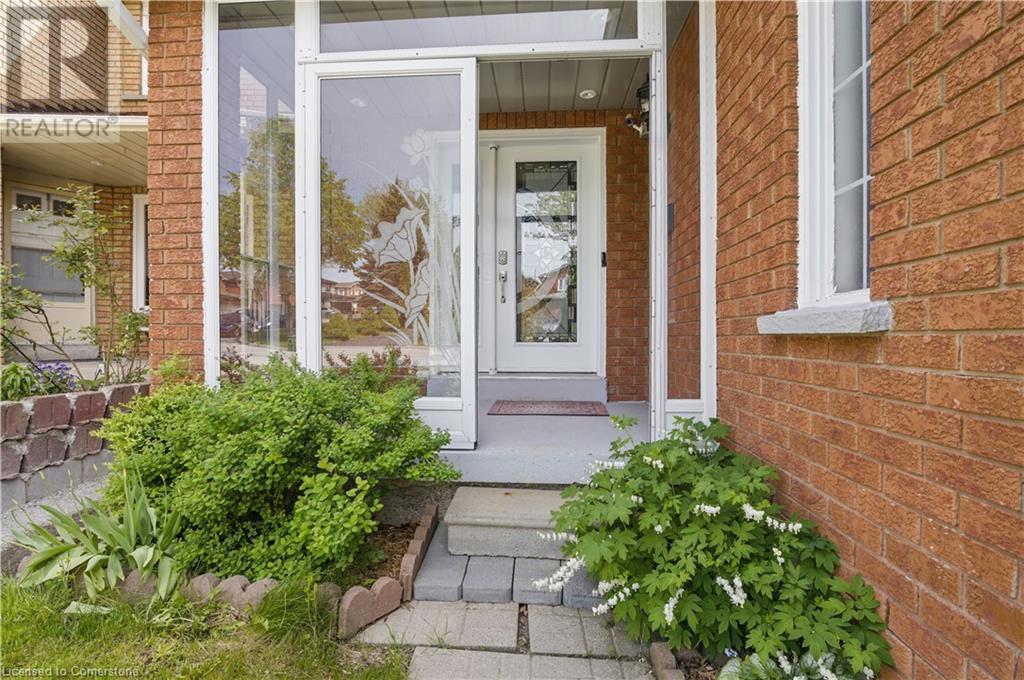 Property at 85 GENNELA Square image 3