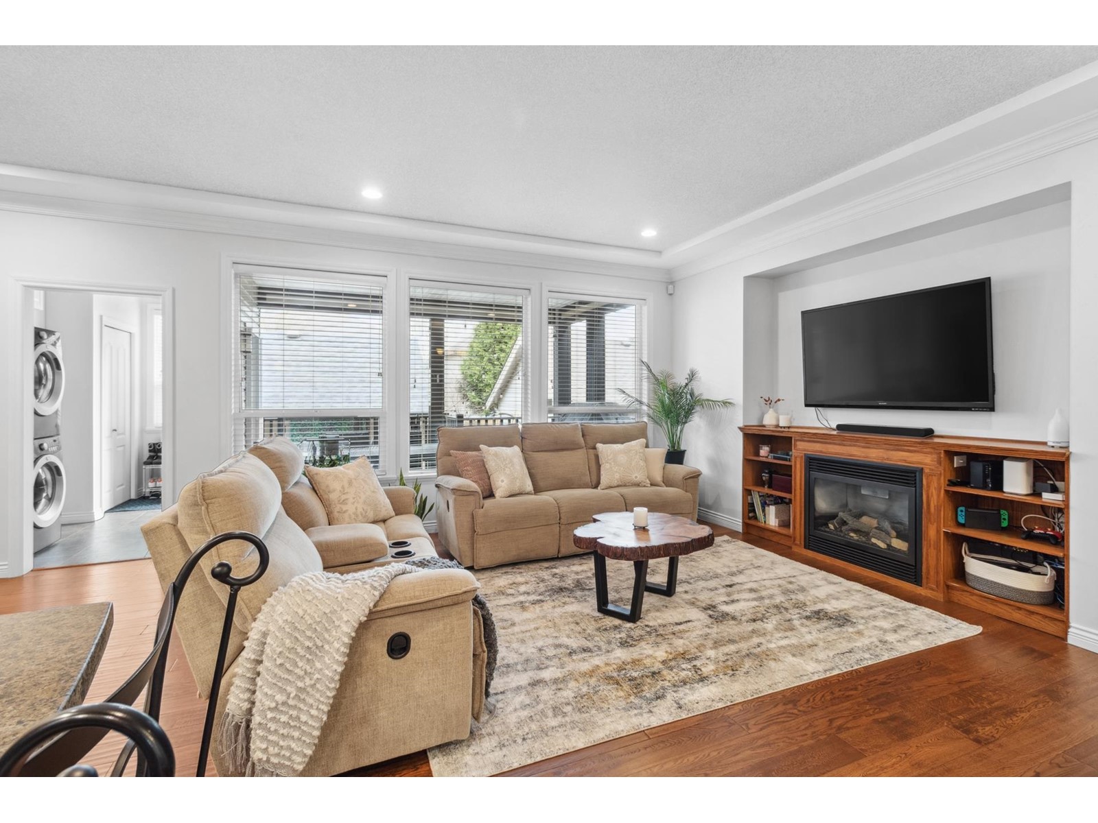Property at 21215 83 AVENUE image 3