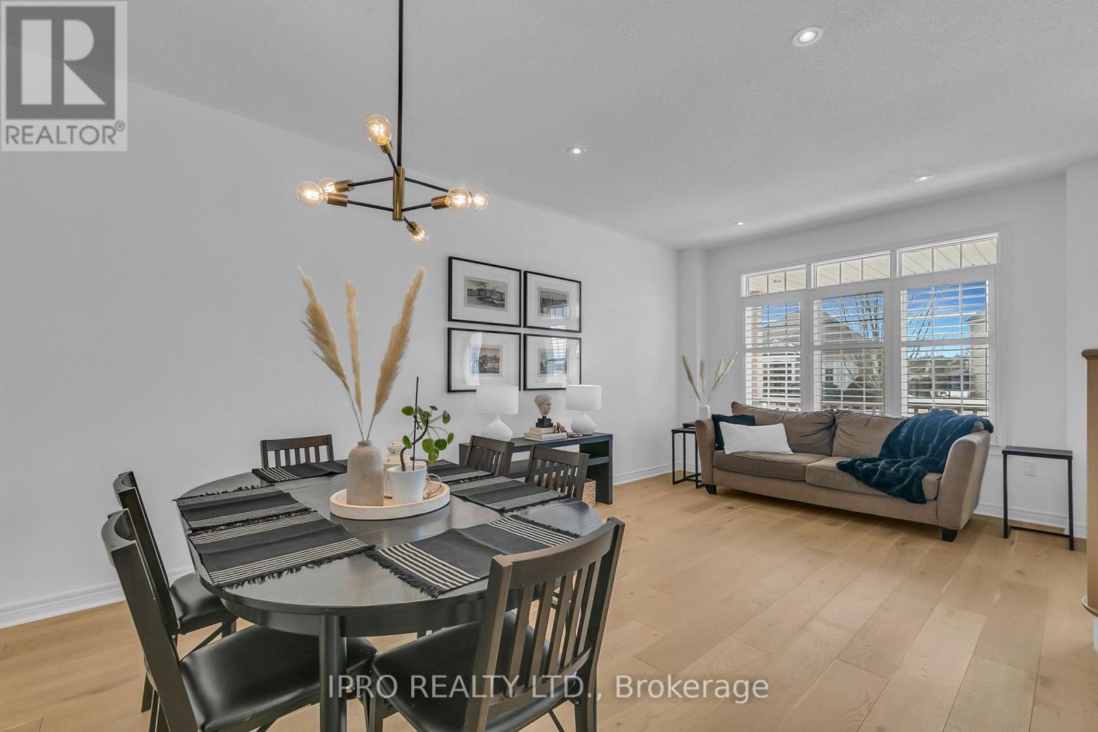 18 - 2295 Rochester Circle, Oakville, Ontario  L6M 5C9 - Photo 10 - W12006477