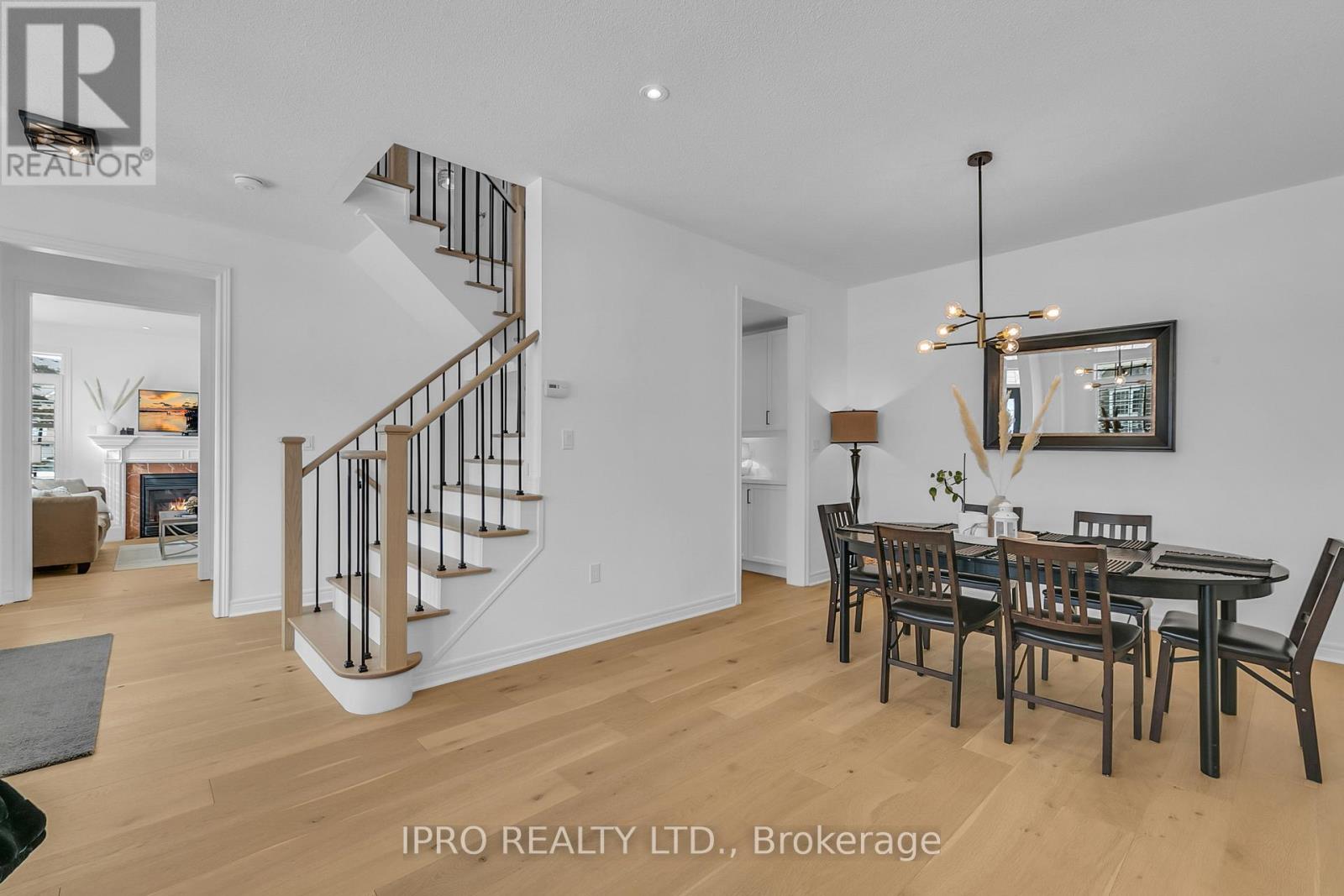 18 - 2295 Rochester Circle, Oakville, Ontario  L6M 5C9 - Photo 9 - W12006477