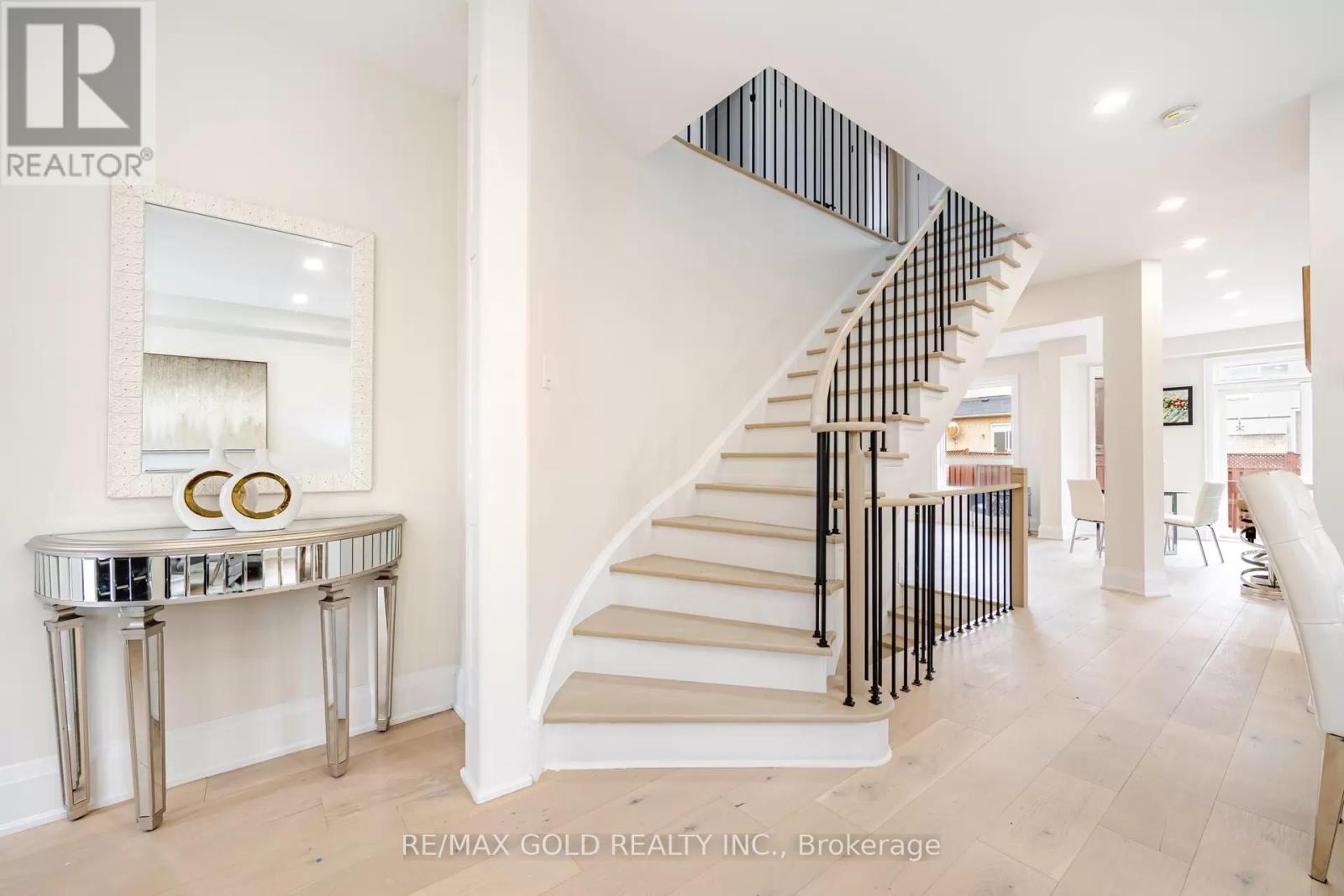 4 Nomad Crescent, Brampton, Ontario  L6Y 5N5 - Photo 10 - W12181810