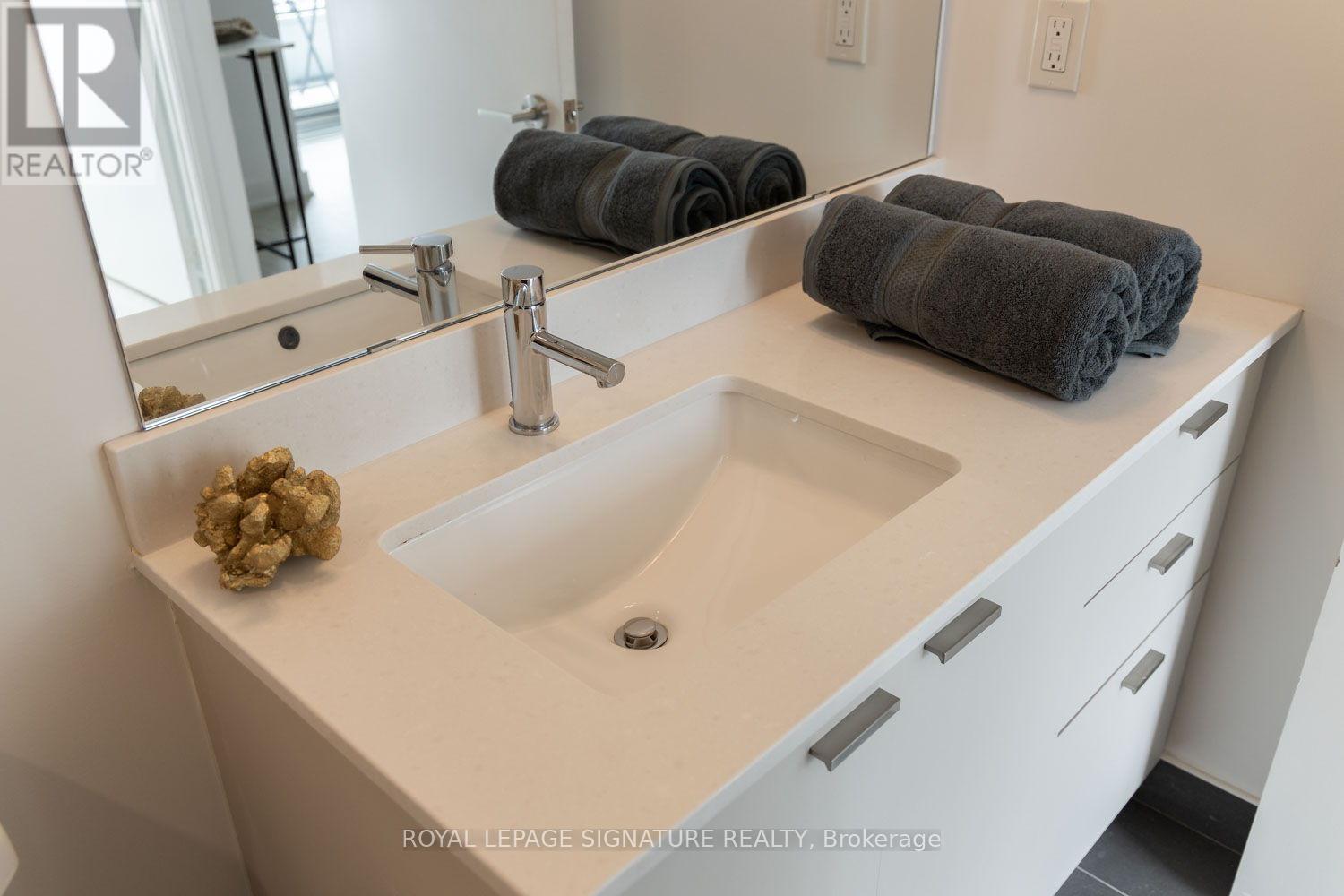 806e - 576 Front Street W, Toronto, Ontario  M5V 1C1 - Photo 22 - C12156619