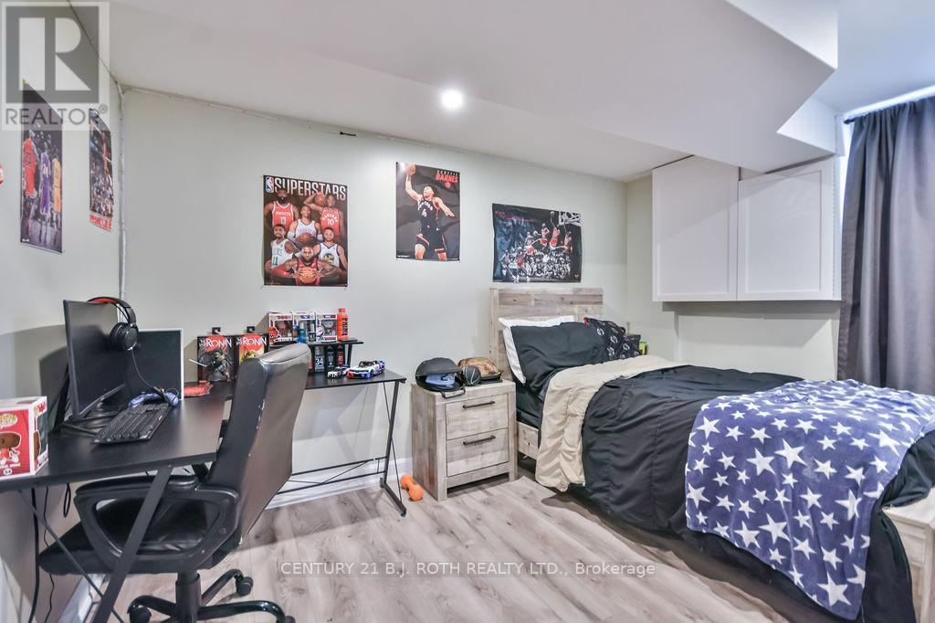 108 Nelson Street, Barrie, Ontario  L4M 4K7 - Photo 22 - S12153027