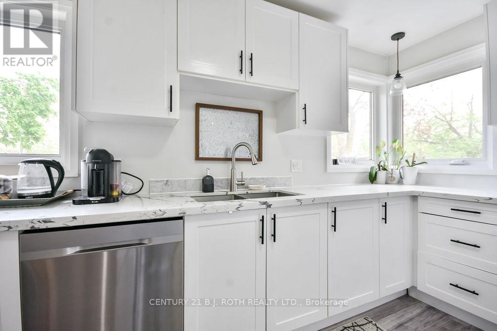 108 Nelson Street, Barrie, Ontario  L4M 4K7 - Photo 8 - S12153027
