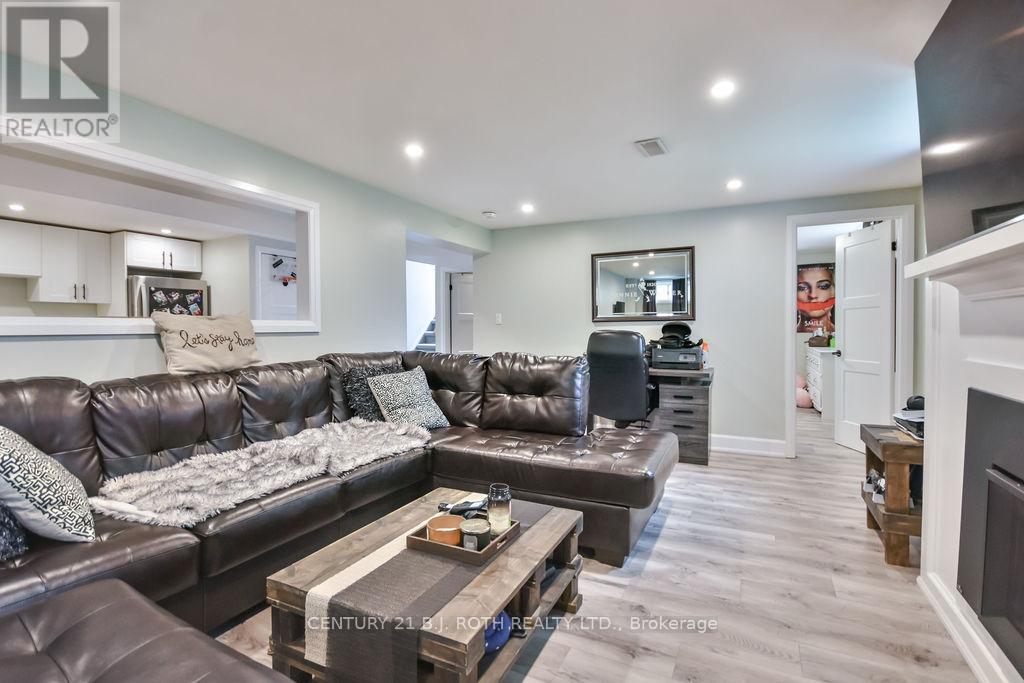 108 Nelson Street, Barrie, Ontario  L4M 4K7 - Photo 21 - S12153027