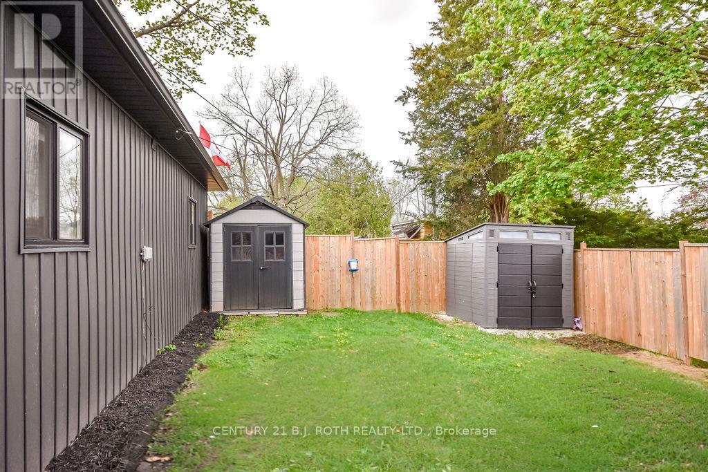 108 Nelson Street, Barrie, Ontario  L4M 4K7 - Photo 34 - S12153027
