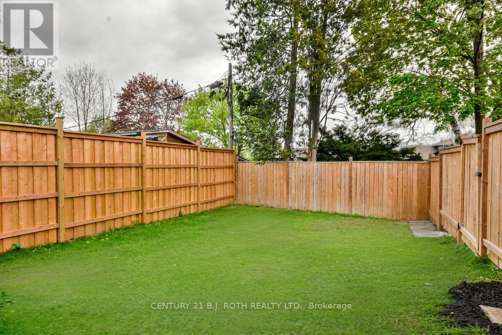 108 Nelson Street, Barrie, Ontario  L4M 4K7 - Photo 36 - S12153027