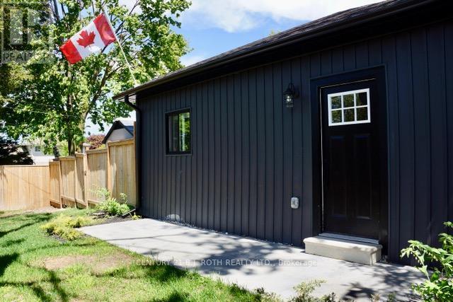 108 Nelson Street, Barrie, Ontario  L4M 4K7 - Photo 37 - S12153027