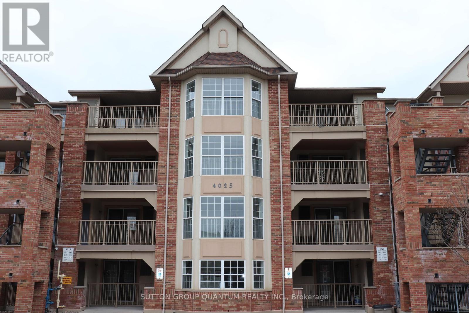 301 - 4025 Kilmer Drive, Burlington, Ontario  L7M 4M5 - Photo 1 - W12182061